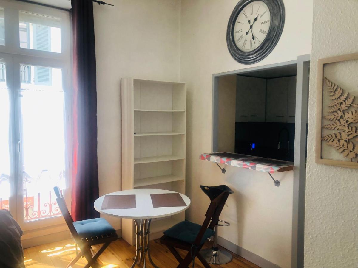 Appartement Le Gambetta T2 Cosy Hypercentre Wifi Fibre Avec Parking à Pau Extérieur photo